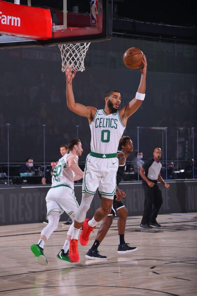 步履蹒跚 步履蹒跚