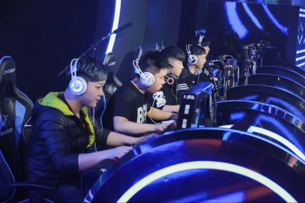 点燃更衣室 点燃更衣室